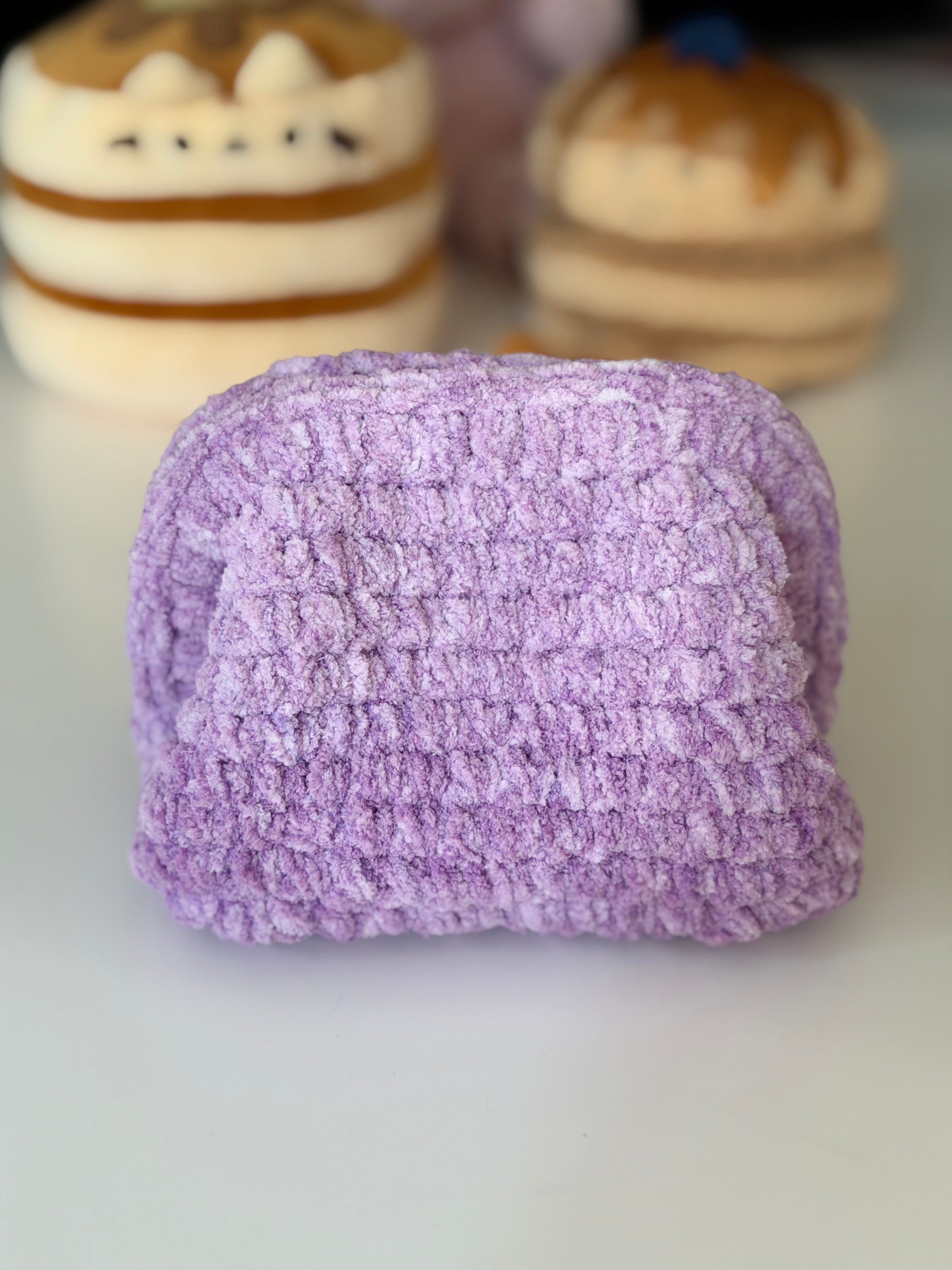 Velvet Beauty Pouch — 16 cm